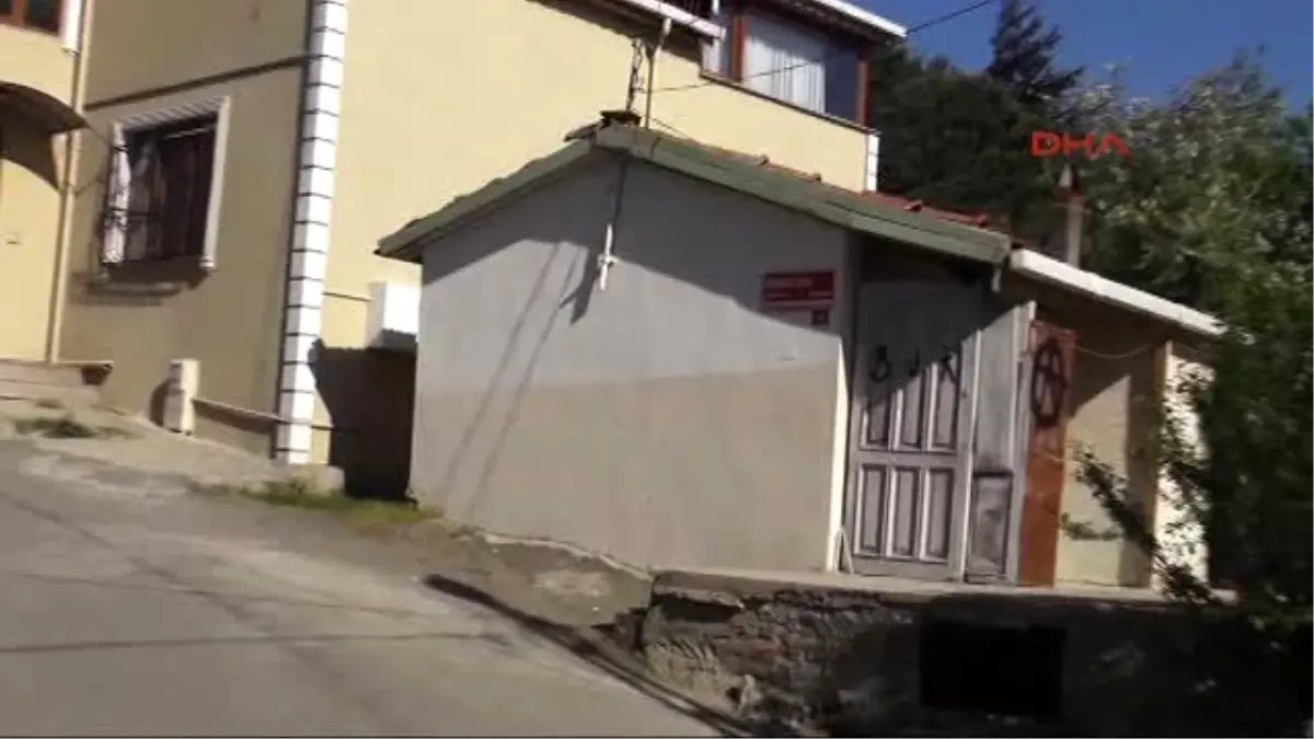 Kartal\'da Cinayet 46 Yaşındaki Kişi Otomobilin İçinde Öldürülmüş Olarak Bulundu