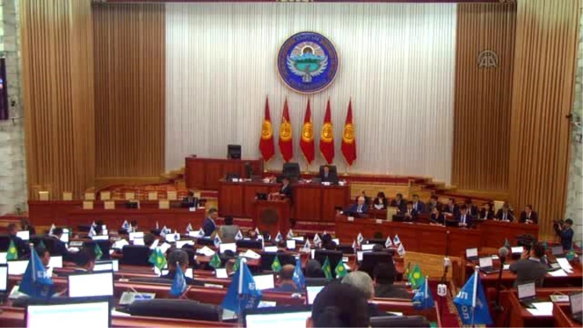 Kırgızistan\'da Yeni Hükümet Kuruldu - Meclis, Ceenbekov\'u Başbakan Seçti