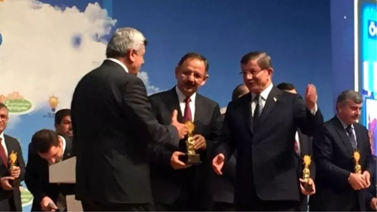 Kocaeli Büyükşehir Belediyesi\'nin "Kılavuz Gençlik Projesi" Türkiye Birincisi