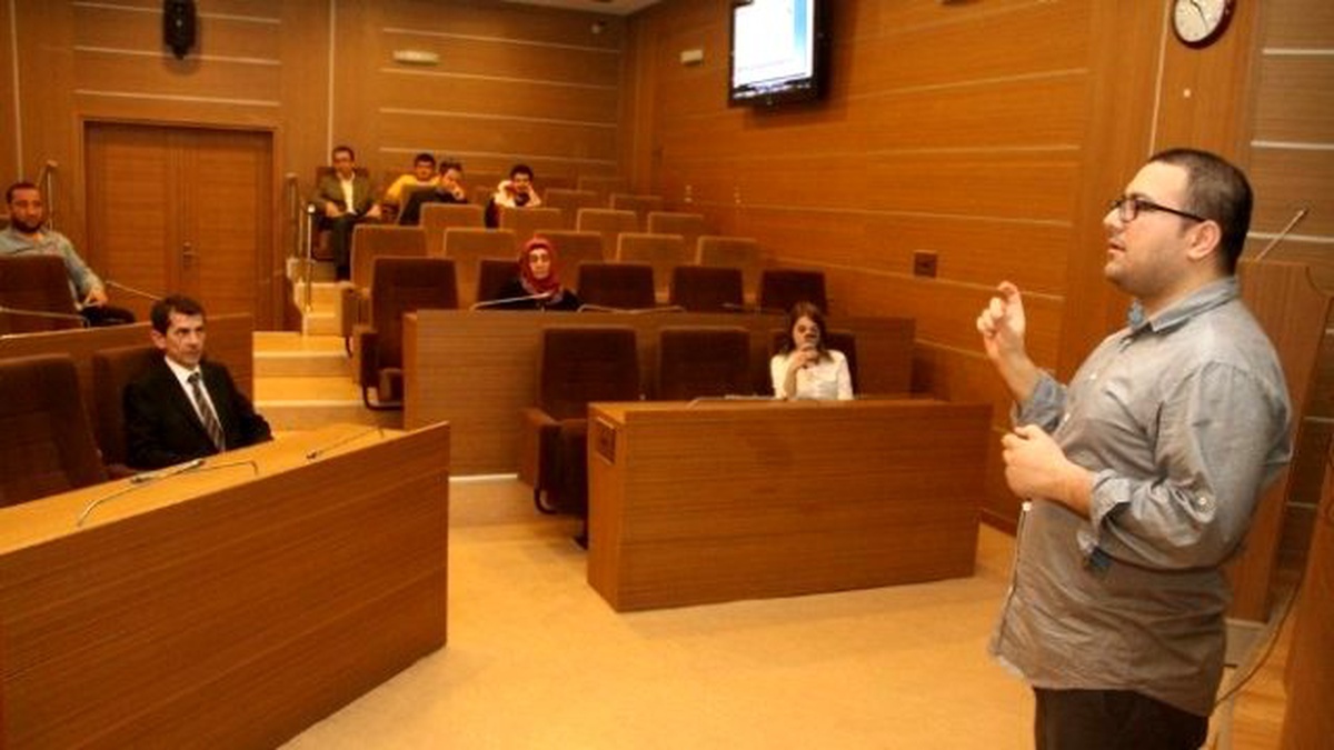 Kocaeli Büyükşehir Personeline İngilizcenin Püf Noktaları Verildi