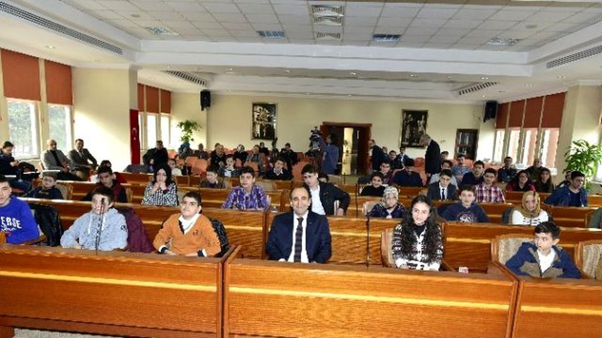 Minikler İstedi, Başkan Amcaları Yaptı
