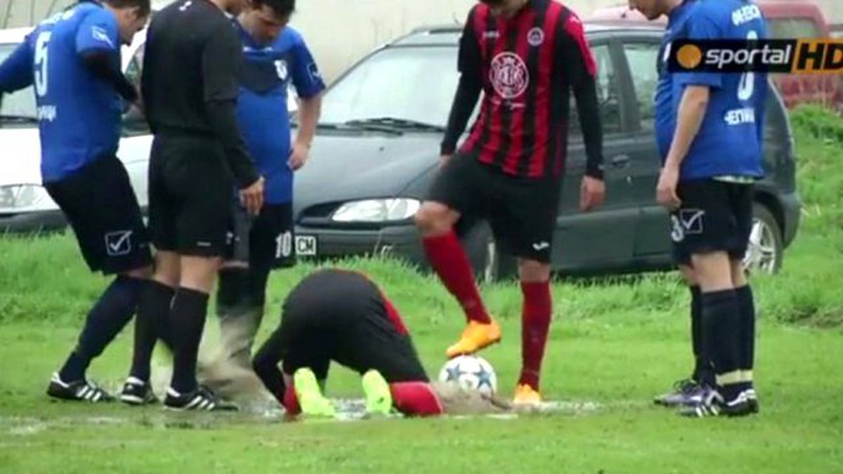 Penaltı Noktası Üstünde Su Savaşı