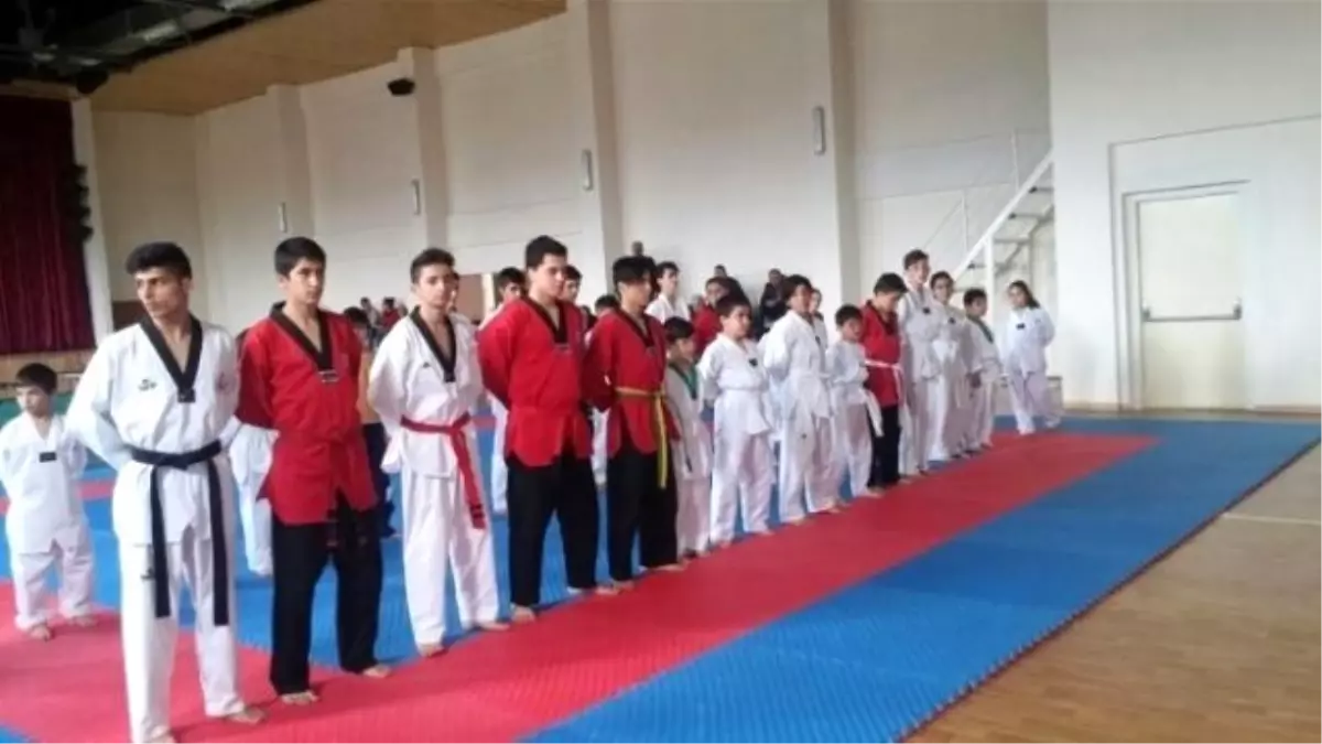 Taekwondo Kemer Sınavı Yapıldı