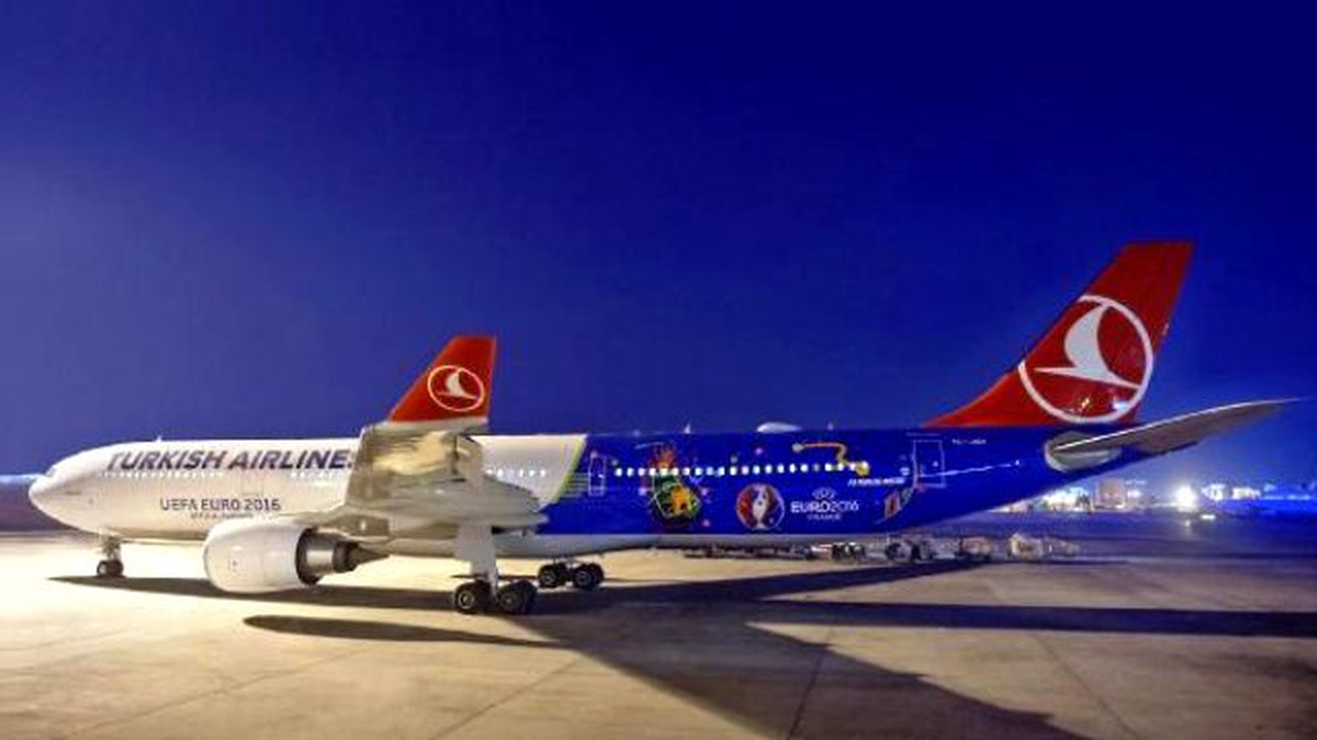 Türk Hava Yolları\'nın Euro 2016 Özel Uçağı İlk Uçuşunu Yaptı