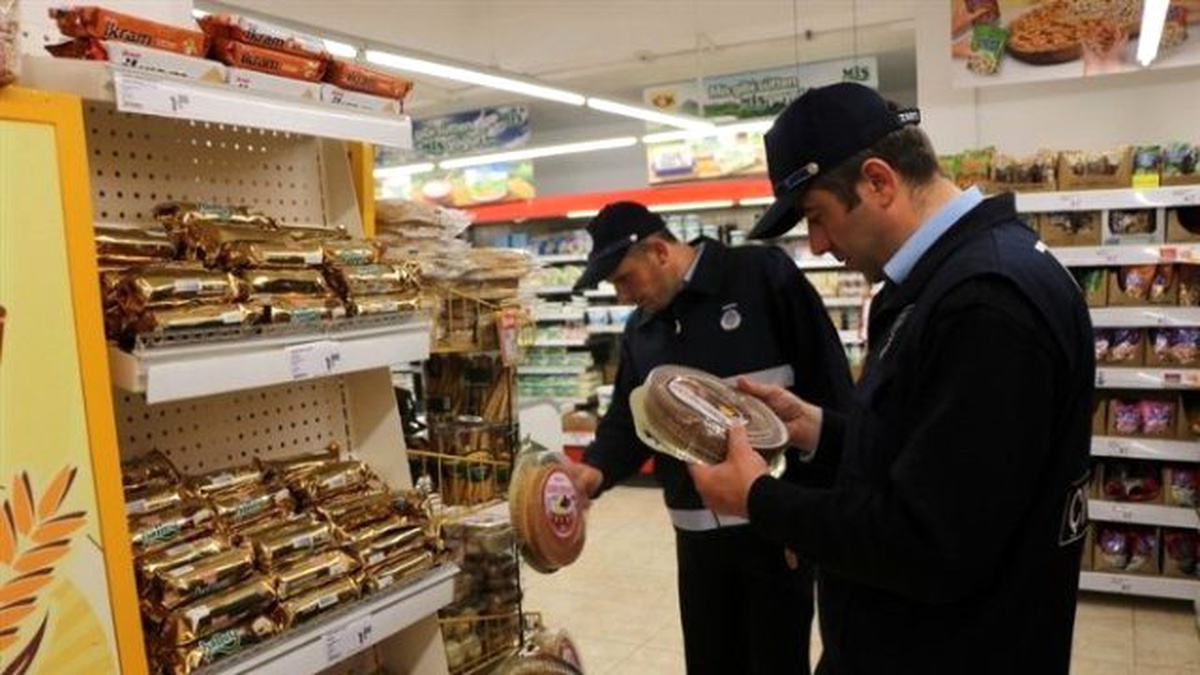Zabıta Ekipleri Marketleri Denetledi