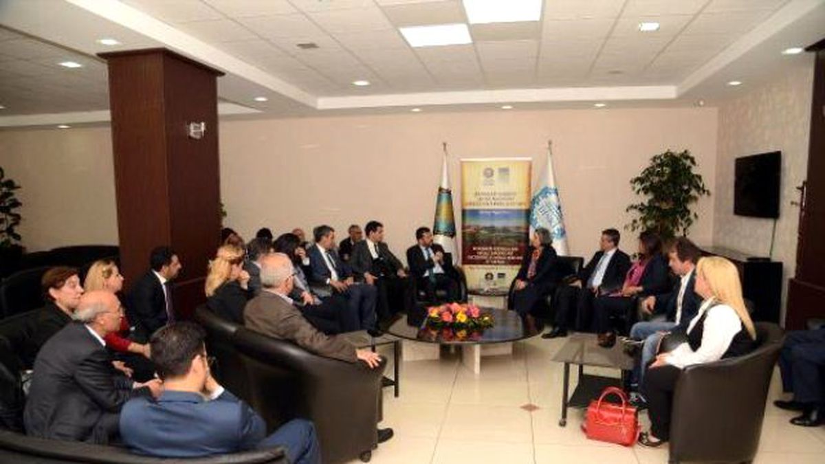 Ağbaba: Diyarbakır\'da Halk Hdp ve AKP Arasına Sıkışmış