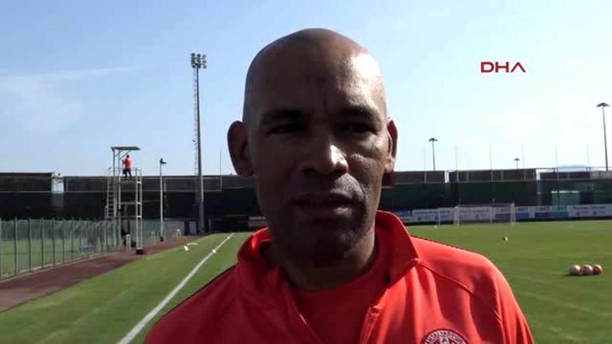 Antalyaspor Teknik Direktörü Morais Umarım Sneijder Eto\'o\'ya Gol Pası Verir