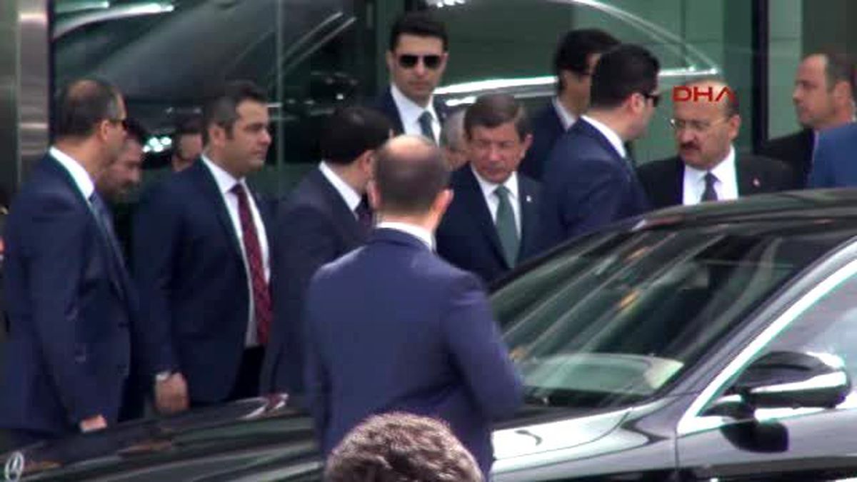 Başbakan Davutoğlu İstanbul\'da