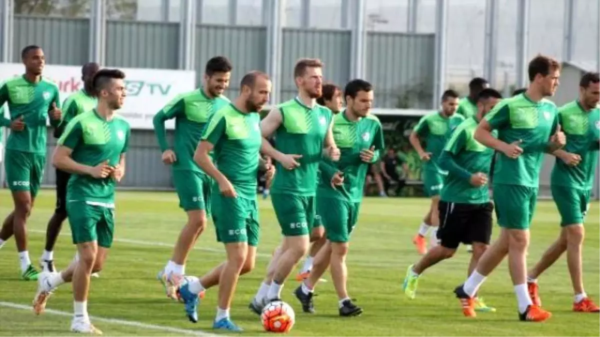 Bursaspor\'da Akhisar Hazırlıkları Sürüyor