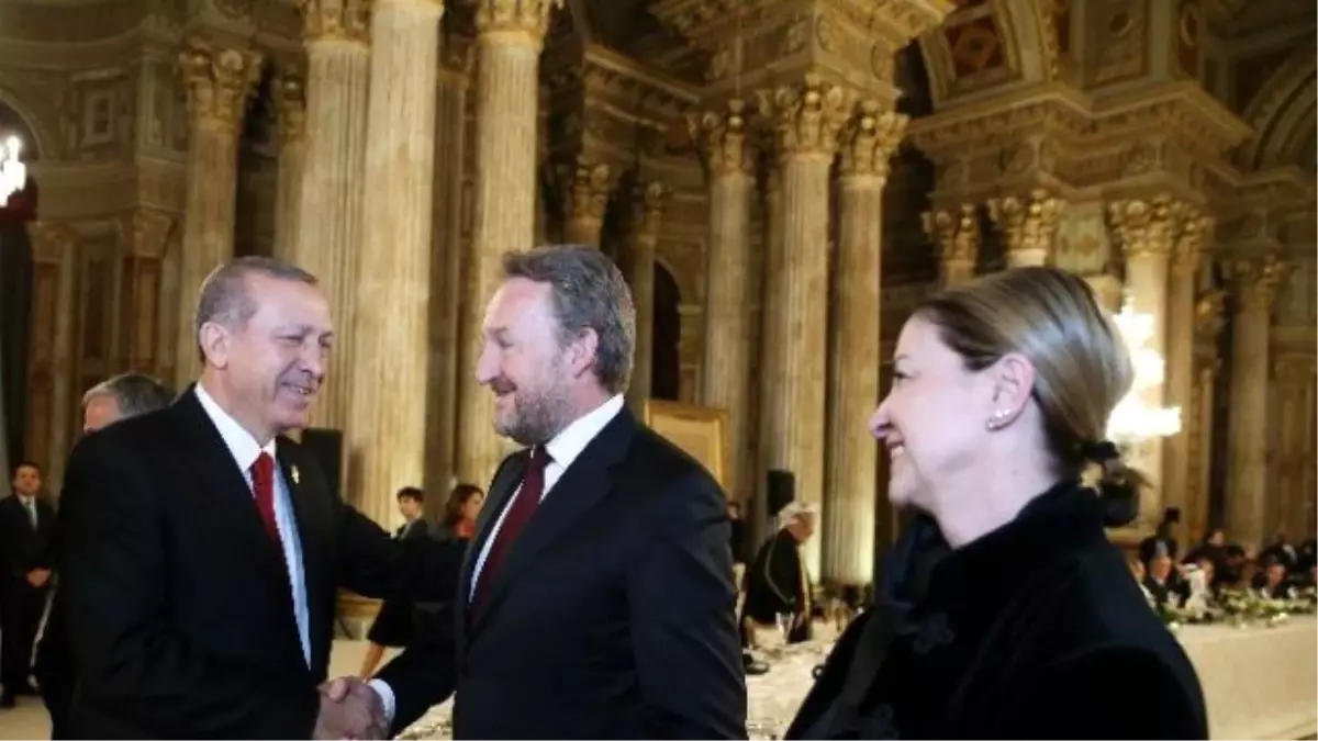 Cumhurbaşkanı Erdoğan\'dan Devlet Liderleri Onuruna Dolmabahçe\'de Akşam Yemeği