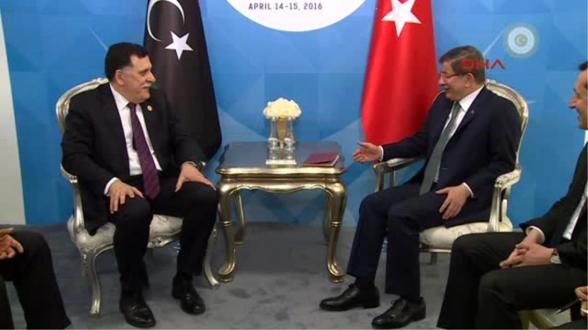 Davutoğlu, Al-Sarraj ile Görüştü
