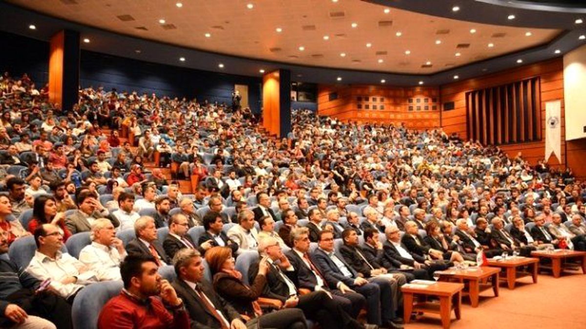 Denizli\'de \'4.sanayi Devrimi Endüstri 4.0\' Paneli Yapıldı