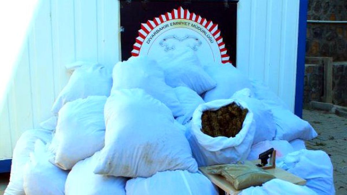 Diyarbakır\'da 286 Kilo Esrara, 8 Tutuklama