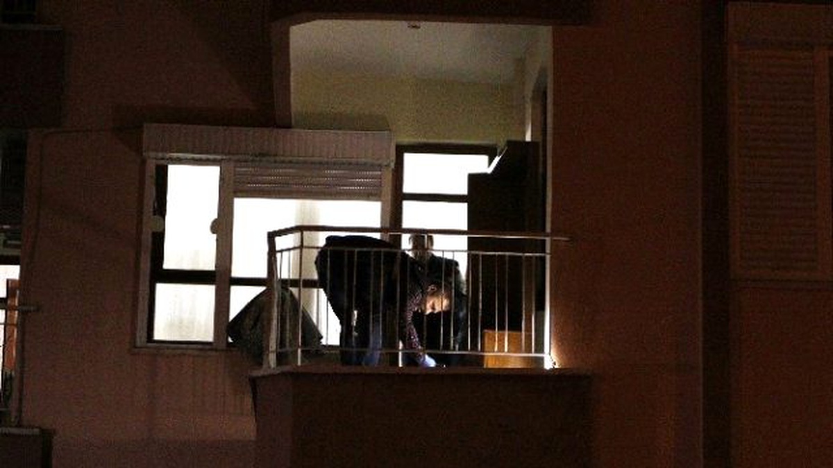 El Yapımı Patlayıcı Balkonda Patladı