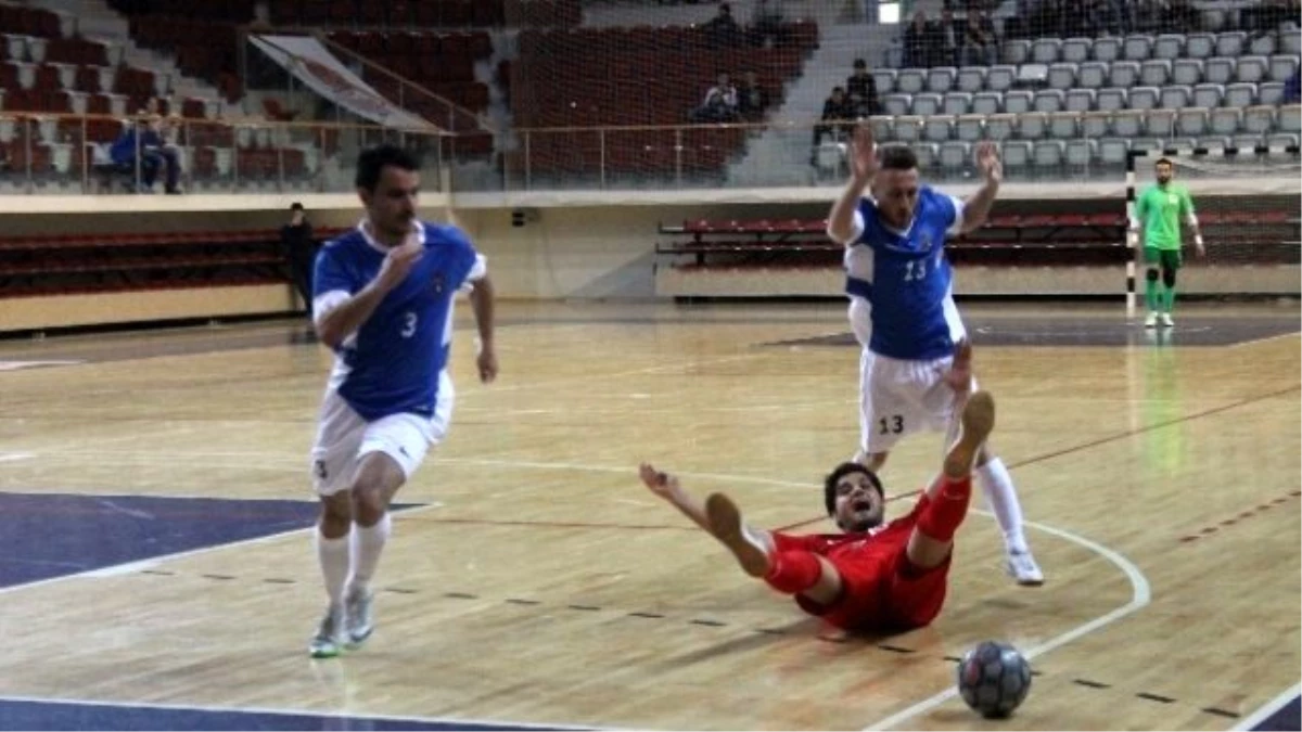 Futsal Milli Takımı, Kosova\'ya Farklı Mağlup Oldu