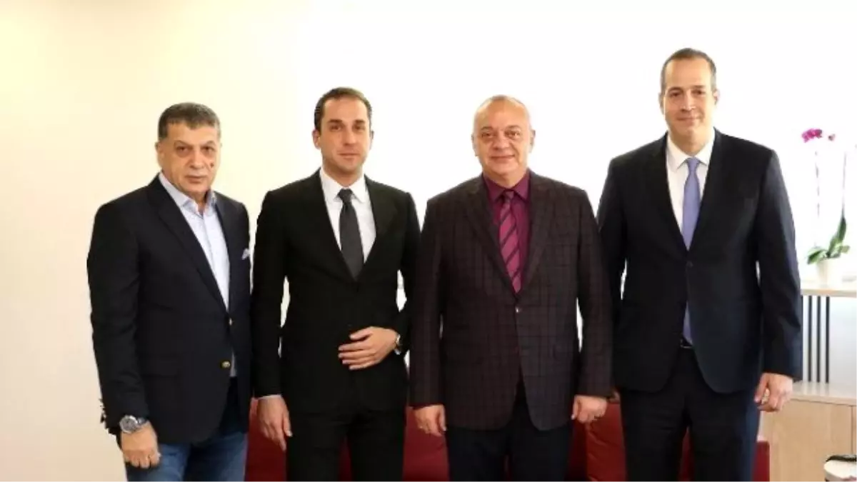 İzmir Özel Türk Koleji\'nden Başkan Ergün\'e Ziyaret
