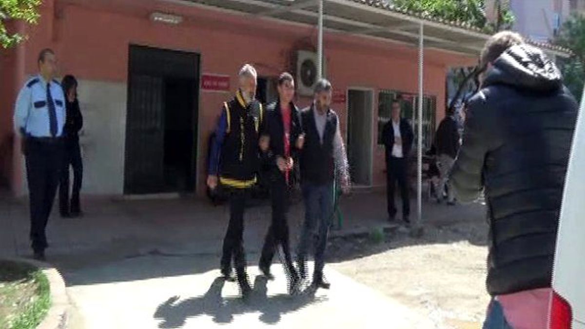 Kendini Vuranı Bulamadı, Arkadaşlarını Öldürttü