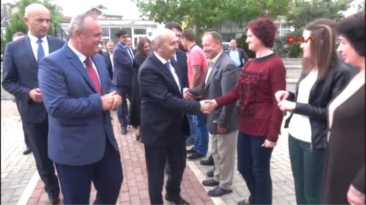 Kosova Başbakanı Mustafa, Türk Belediyesini Ziyaret Etti