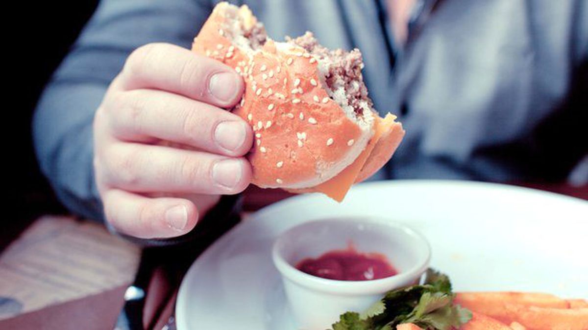 Obezite Ameliyatı Olmak İsteyenler Daha Fazla Yemek Yiyor