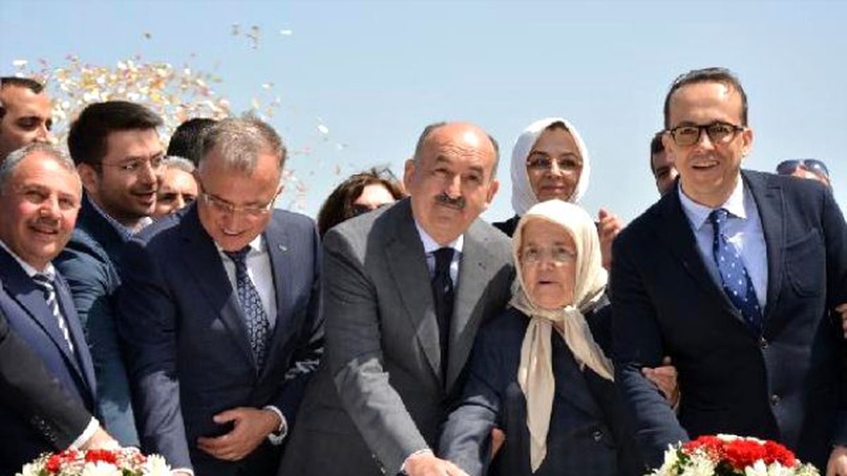 Bakan Müezzinoğlu: Haftanın 7 Günü 12 Saat Çalışacak Aile Sağlığı Merkezleri Kurulacak (2)