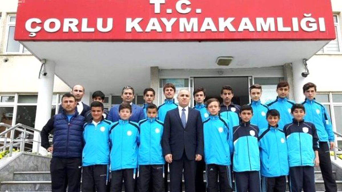 Çorlu Ortaokulu\'nun Başarılı Öğrencilerinden Kaymakam Kılıç\'a Ziyaret