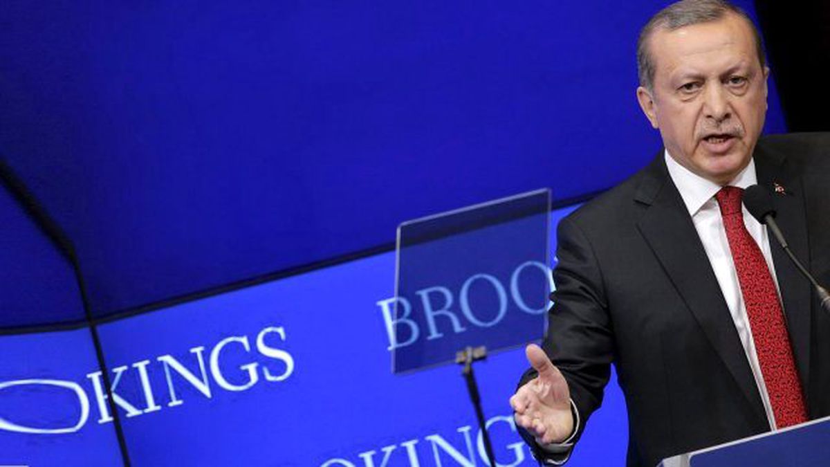 Erdoğan'a Hakaret Eden Mizahçı Hakkında Soruşturmaya Merkel'den İzin Çıktı!