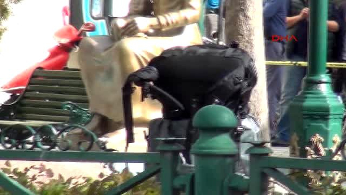 Eskişehir Bomba Uzmanı Patlatarak Açtığı Sırt Çantasında Çıkan Yangını Tüple Söndürdü
