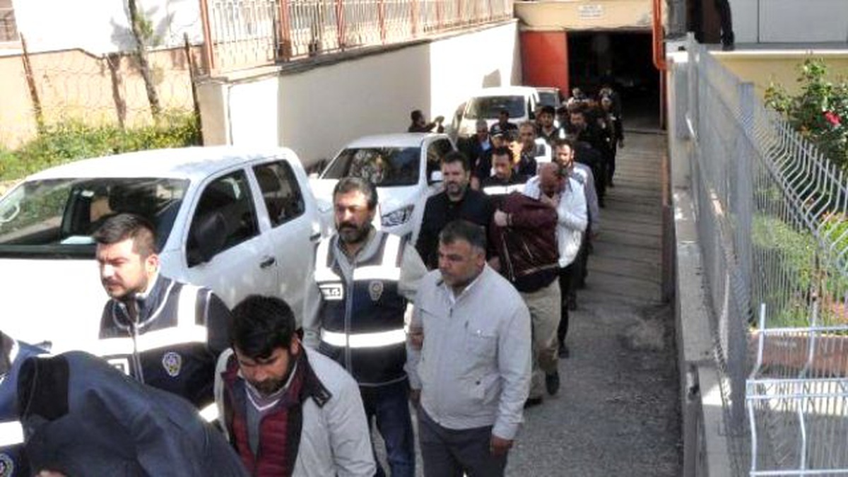 Gaziantep\'te Gayrimenkul Çetesi Şüphelileri Adliyeye Sevk Edildi