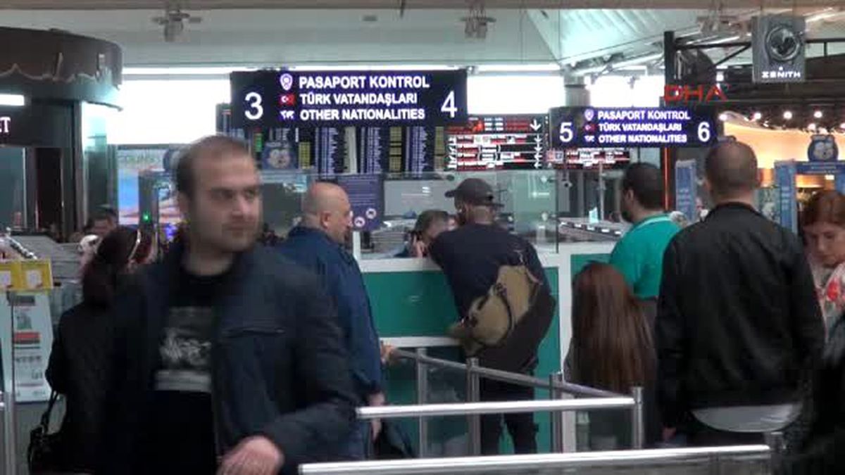 Havalimanı Personeli de Yolcular Gibi Kemer, Saat Çıkaracak