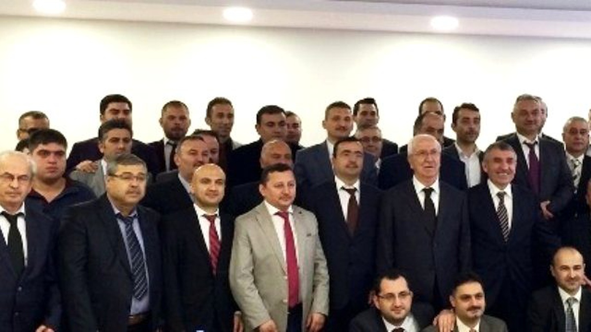 Huzurlu İnşaat Çalışanları İstanbul\'da Buluştu