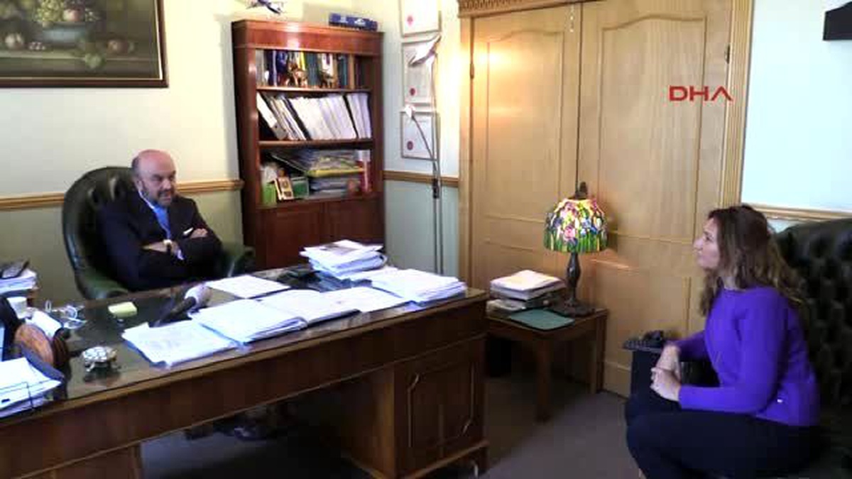 İngiliz Şapkası Giyen Türk Girişimci İngiltere?de Başarılı Olur"