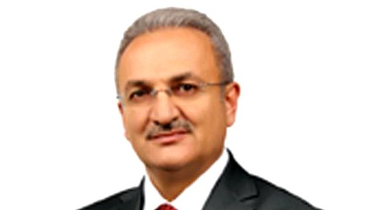 Kalp Krizi Geçiren Erzincan Belediye Başkanı\'nın Tedavisi Sürüyor