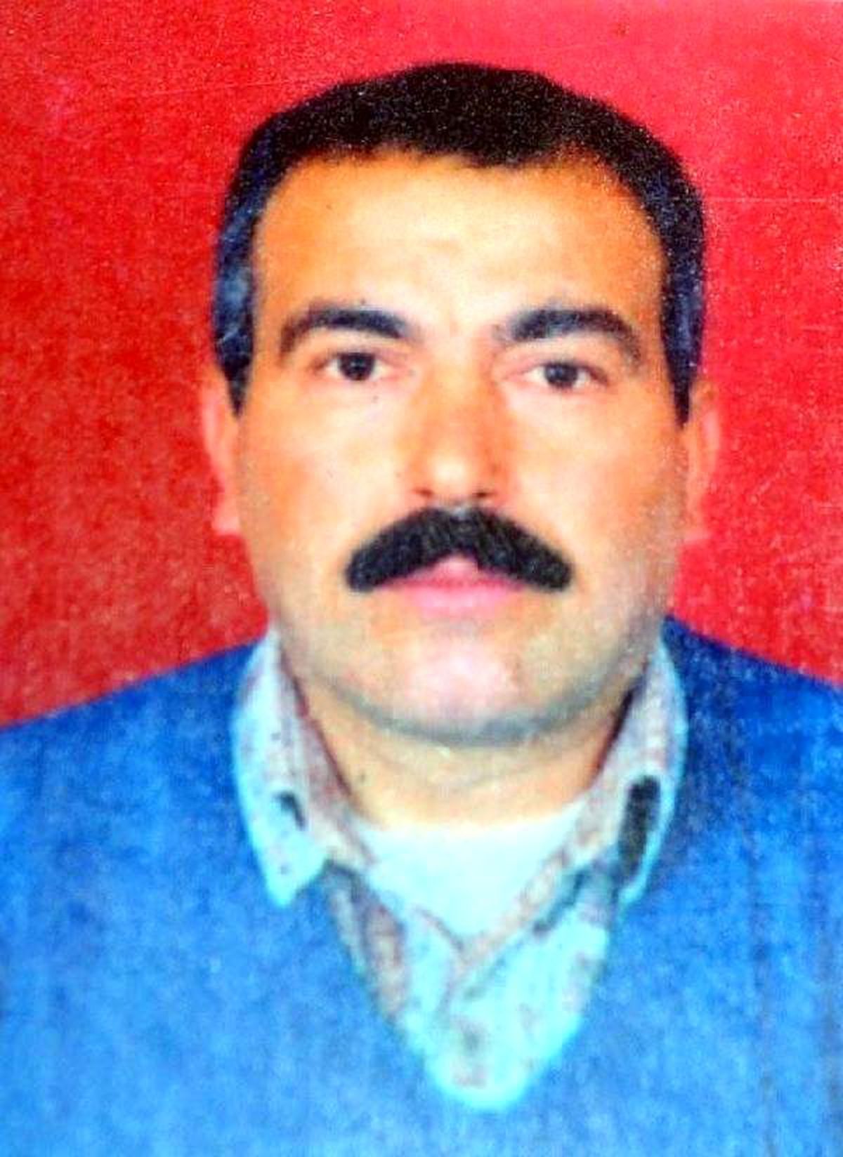 Kendini Ceviz Ağacına Astı