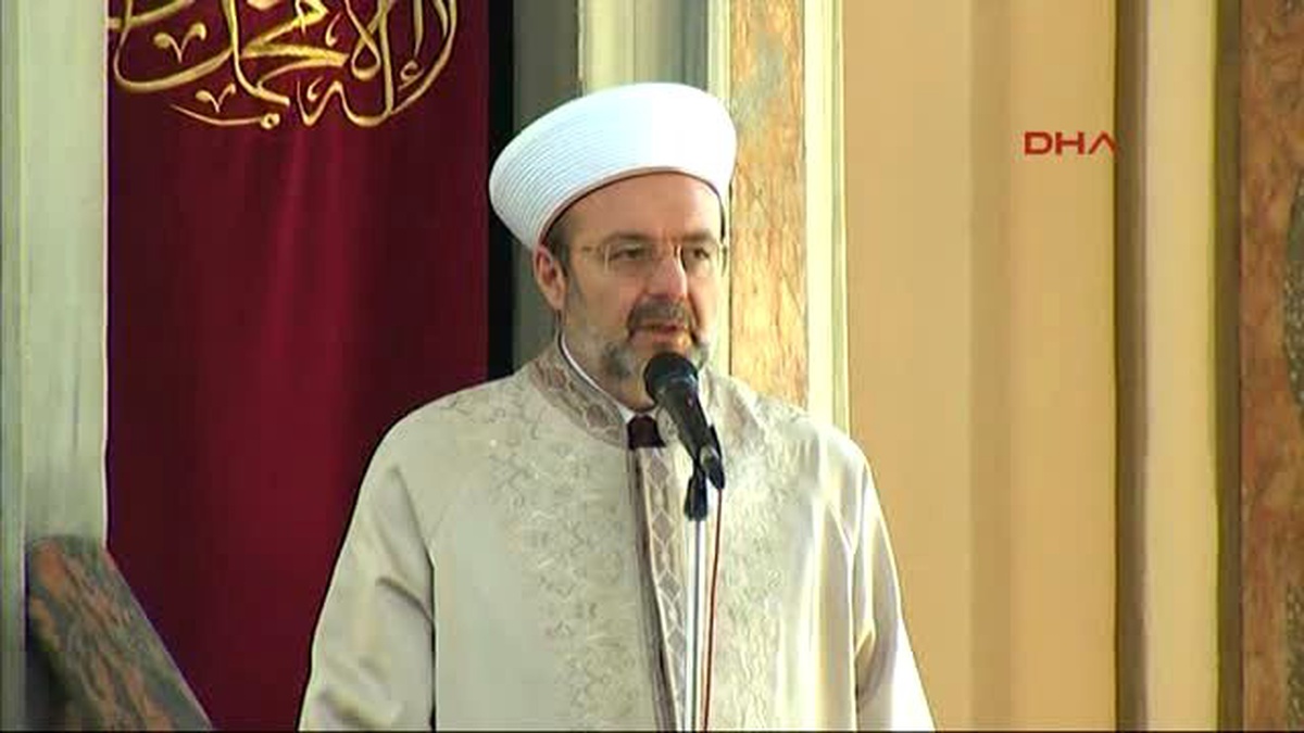 Liderler Cuma Namazını Bezmi Alem Valide Sultan Camii\'nde Kıldı