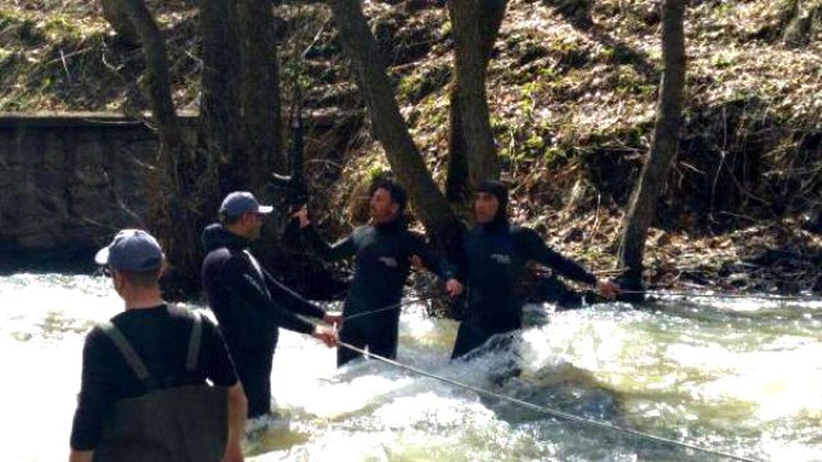 Muş'ta Öldürülen PKK'lıların Silahları Dere Yatağında Arandı