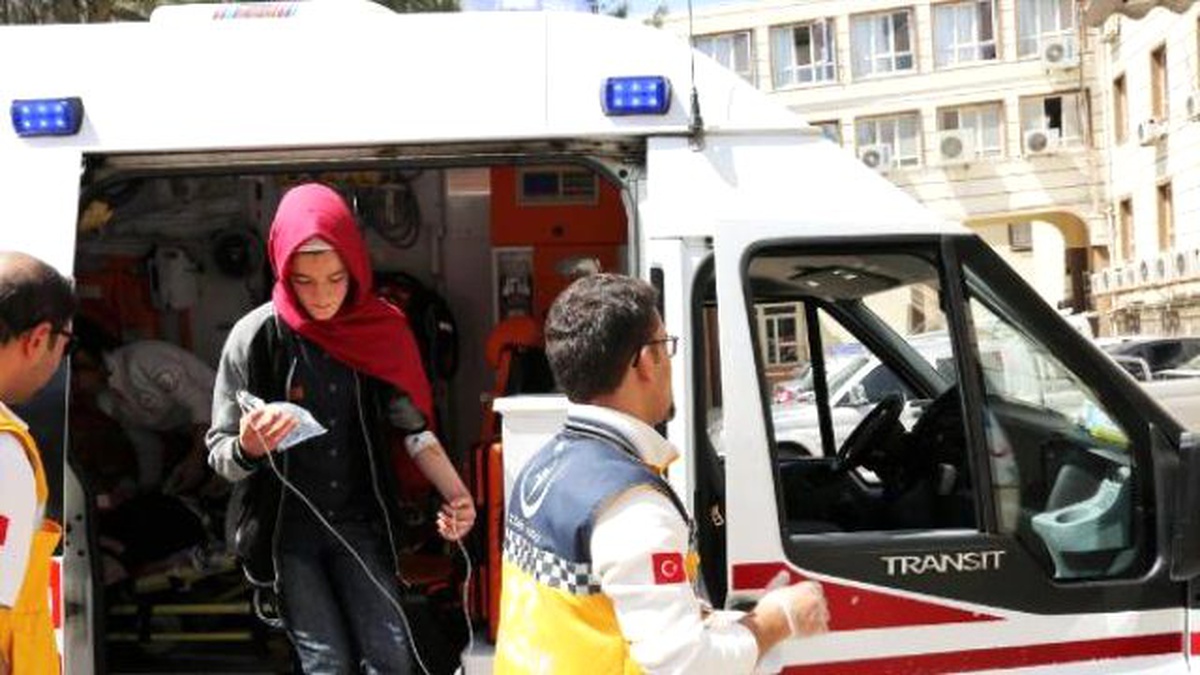 Öğrenciler Doğum Günü Kutlamasında Zehirlendi