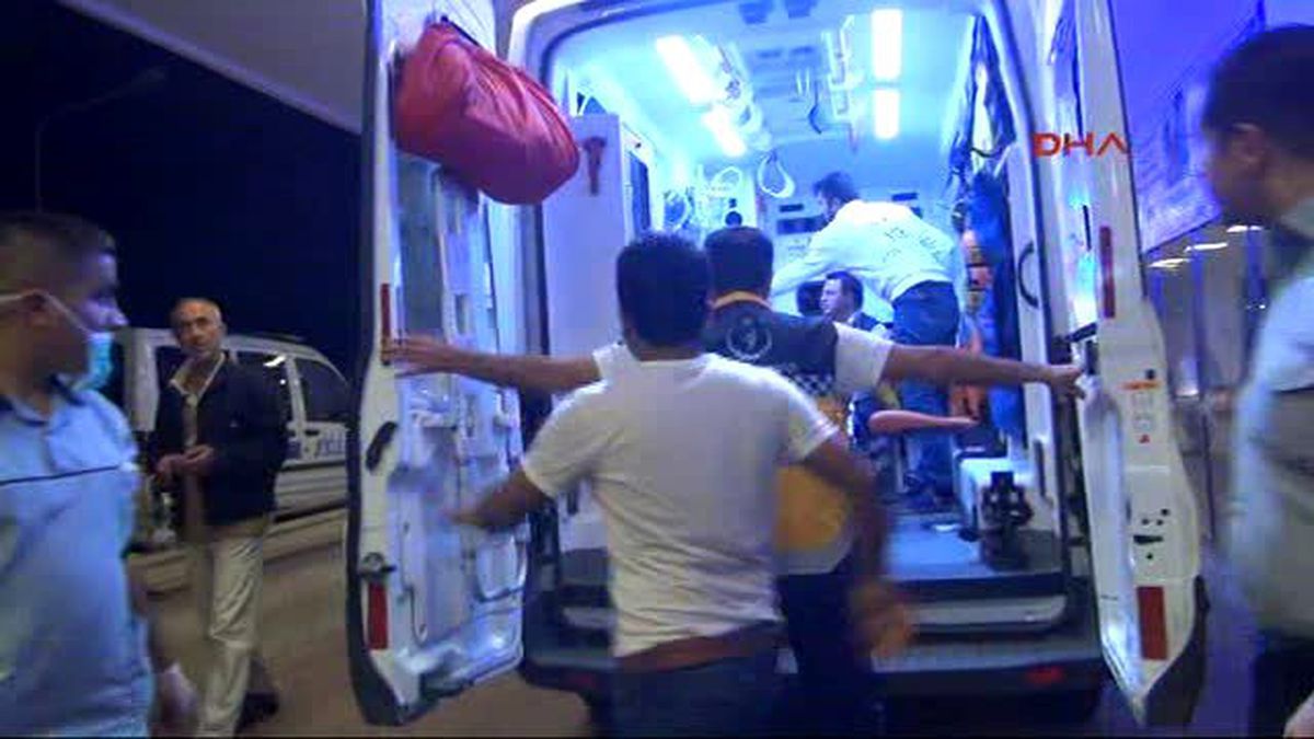 Şanlıurfa?da Otomobil Devrildi: 6 Yaralı