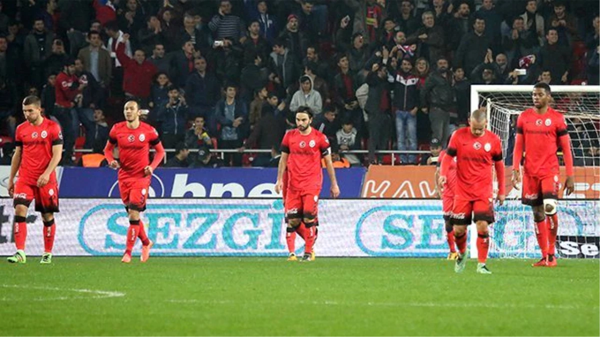 Sneijder, Selçuk ve Chedjou Kadroya Alınmadı