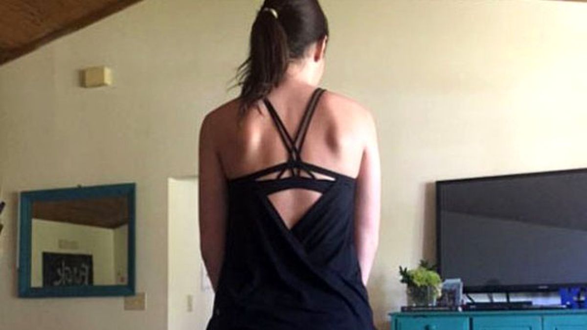 Üniversiteli Genç Kız Kıyafeti Yüzünden Okulun Spor Salonundan Kovuldu