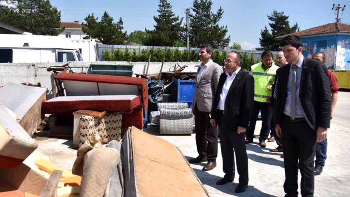 Üzülmez, Temizlik Personellerine Teşekkür Etti