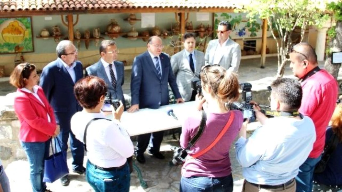 Vali Amir Çiçek: "Muğla\'ya Mülteci Kampı Yapılmayacak"