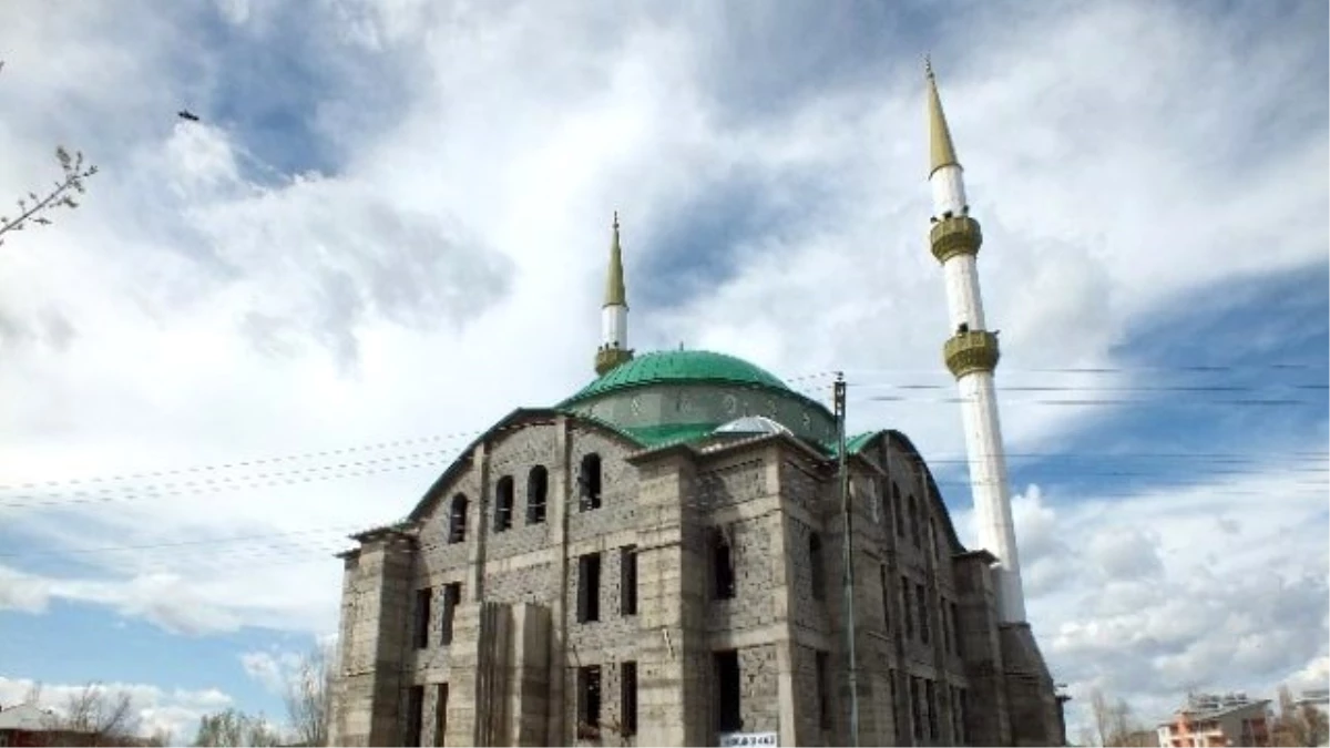 1071 Kümbet Camii, Vatandaşların Yardımlarını Bekliyor