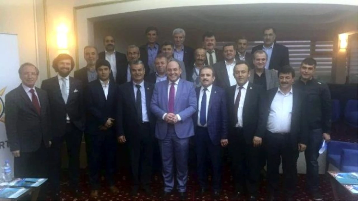 AK Parti\'nin Belde Başkanları ve Belde Belediye Başkanları İstişare Toplantısı\'ndan Buluştu