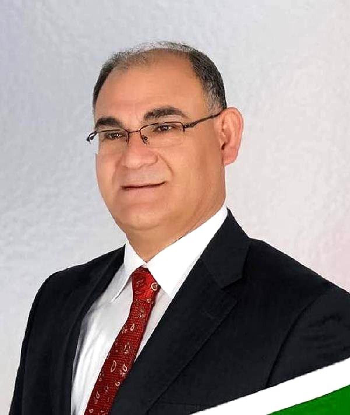 Belediye Başkanı, Şehitler İçin Türkü Yaptı