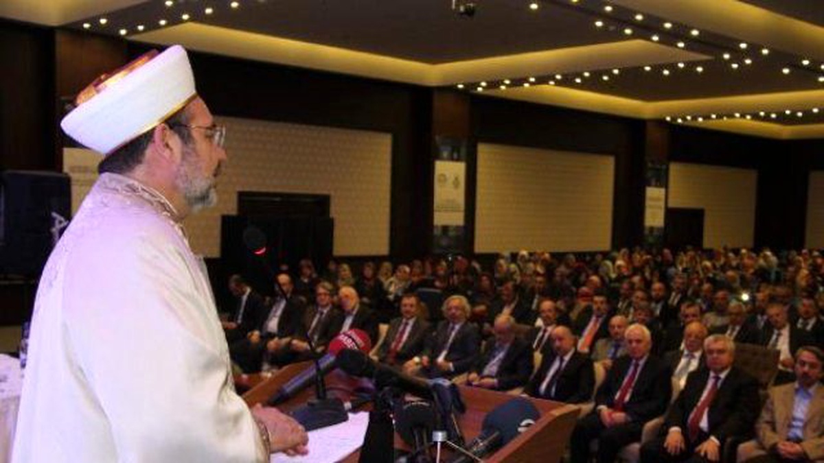Diyanet İşleri Başkanı Görmez: Bizde İmam Hatip Liseleri Olduğu İçin Canlı Bombalı Eylemler Olmuyor...