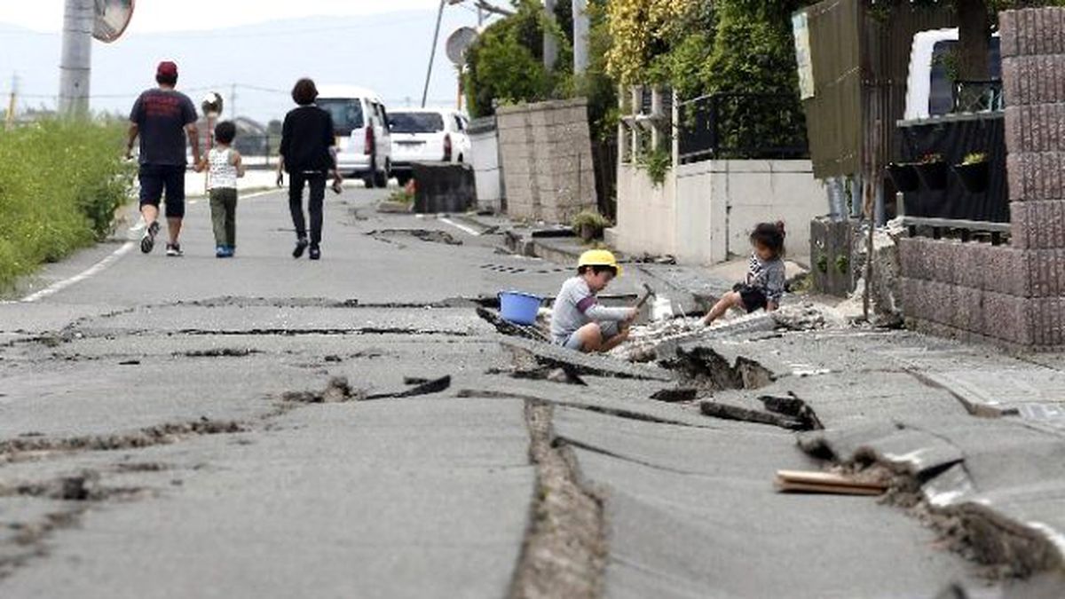 Japonya\'daki Depremde Ölü Saysı 28