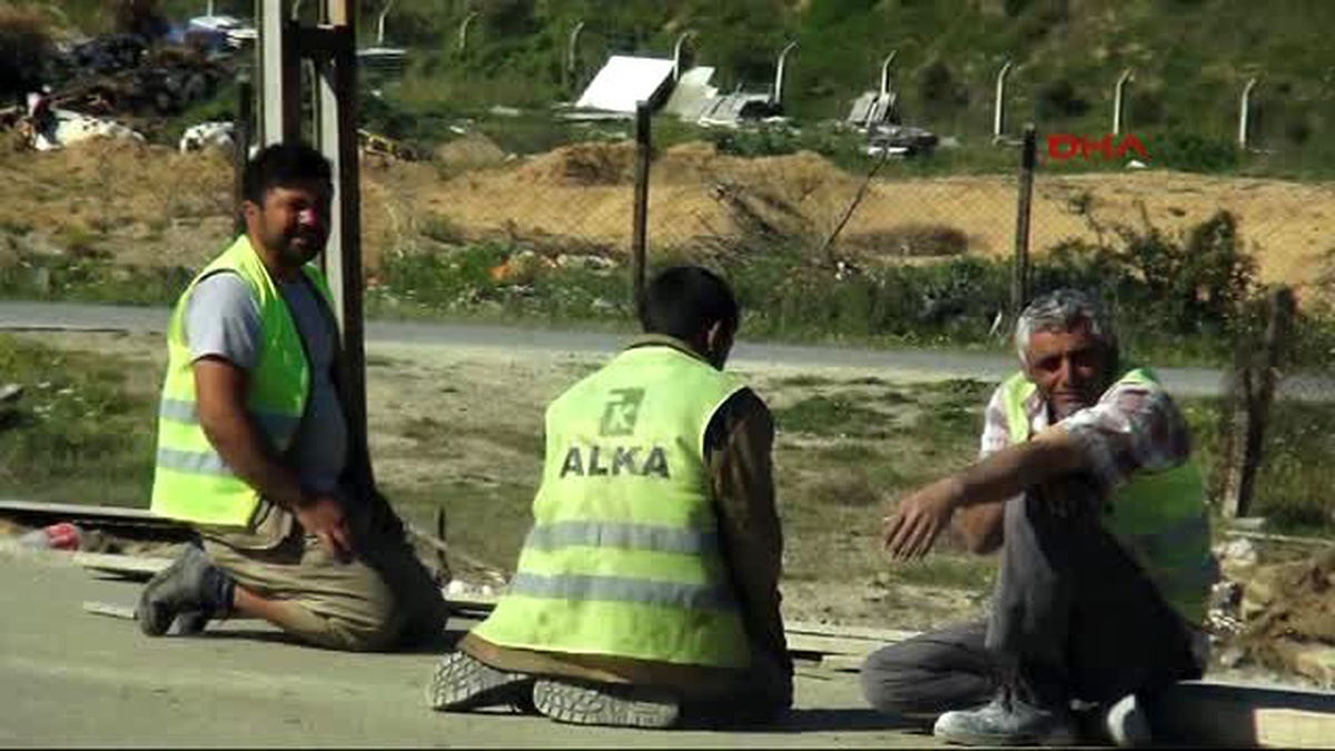 Riva\'da Trafik Kazası 4 İşçi Hayatını Kaybetti 3
