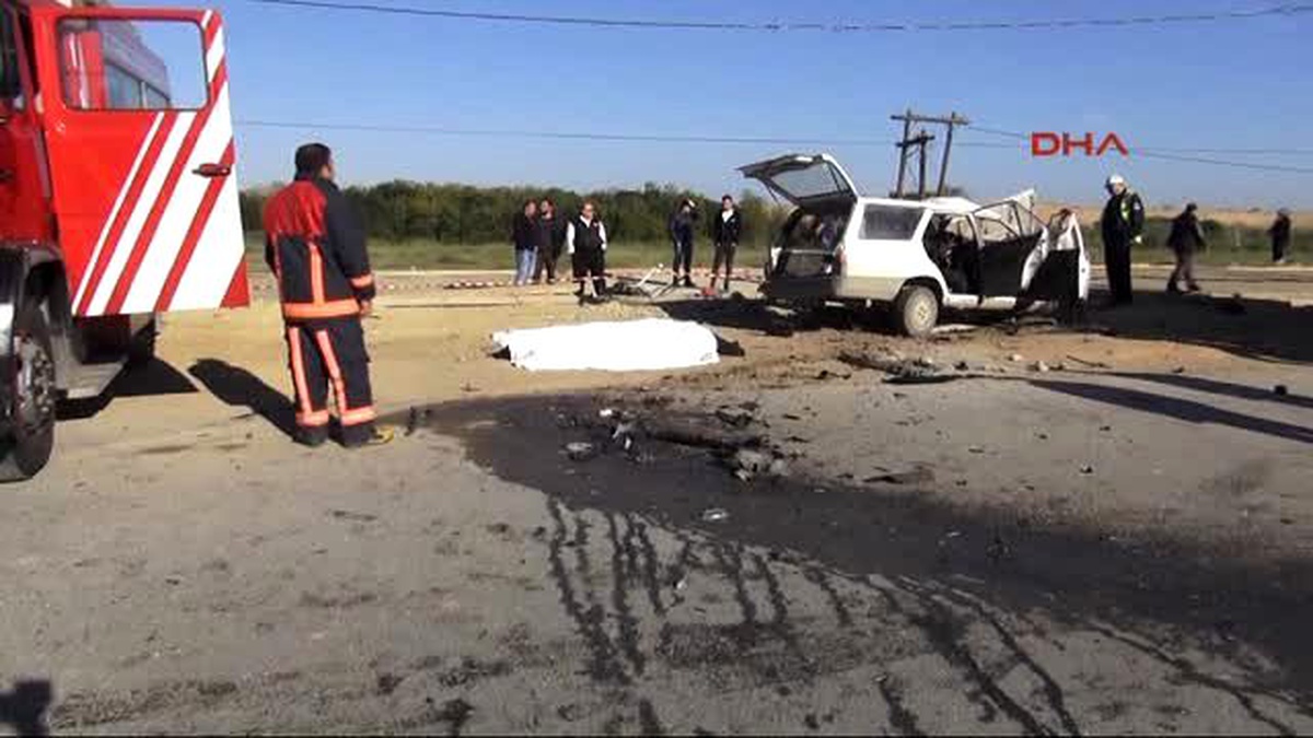Riva\'da Trafik Kazası : 4 Kişi Hayatını Kaybetti