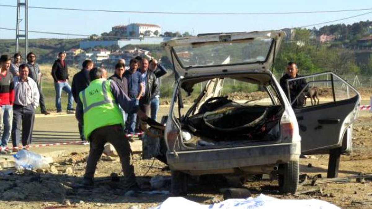 Riva\'da Trafik Kazası: 4 Kişi Hayatını Kaybetti (2)
