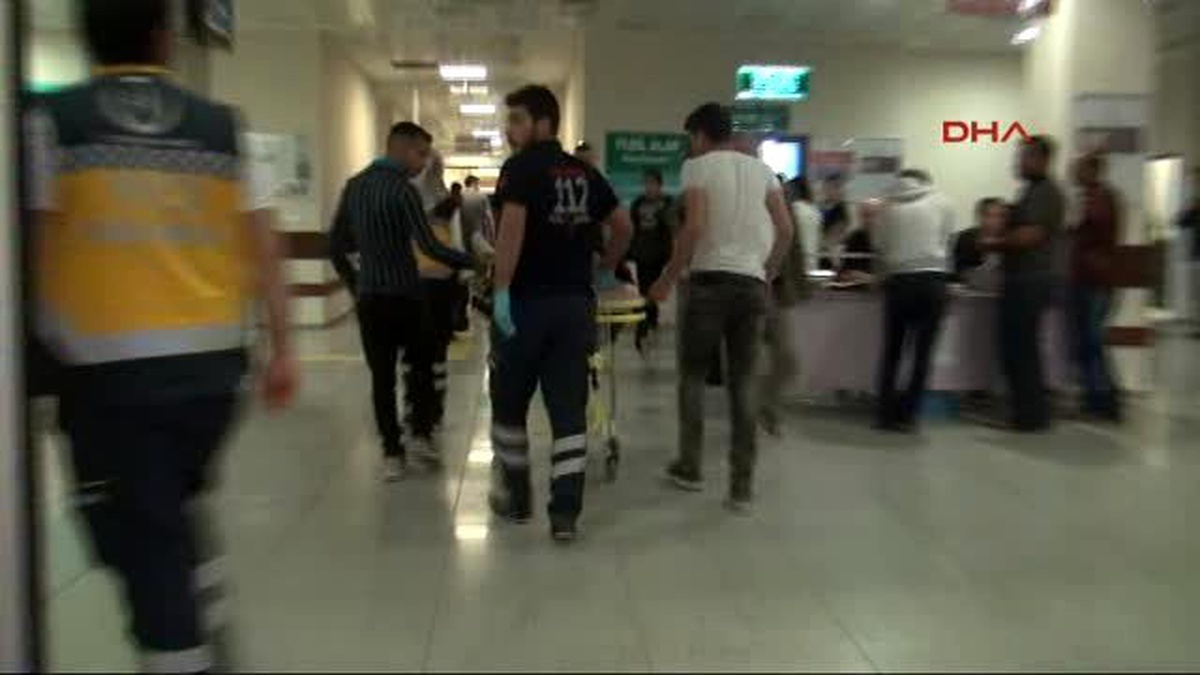 Şanlıurfa\'da Eve Giden Genç, Yolda Bıçaklandı